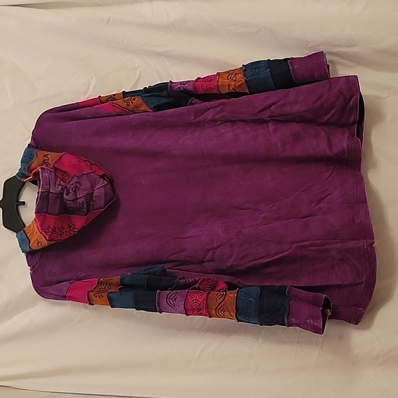 GREATER GOOD NETWORK HOODED SWEATER - Picture 2 of 4